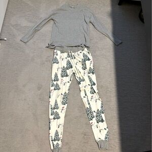 Women’s holiday Pjs - Burt’s bees - XS - new!